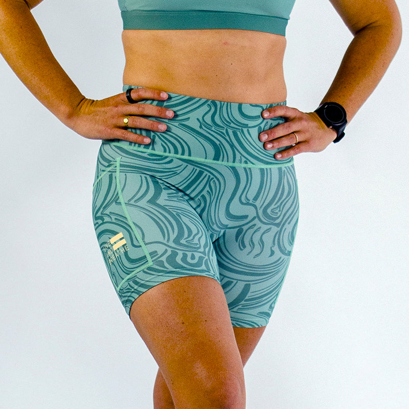 Gaia Seamless Mid Thigh Shorts