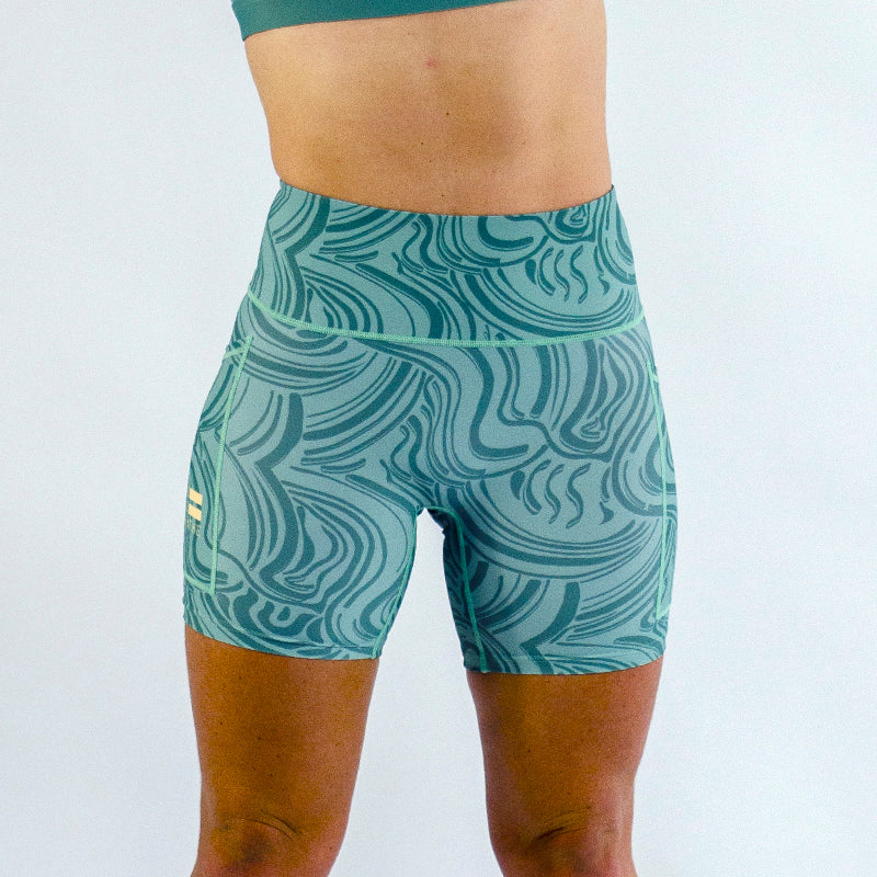 Gaia Seamless Mid Thigh Shorts